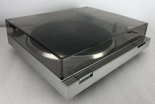 Load image into Gallery viewer, MAGNAVOX TURNTABLE
