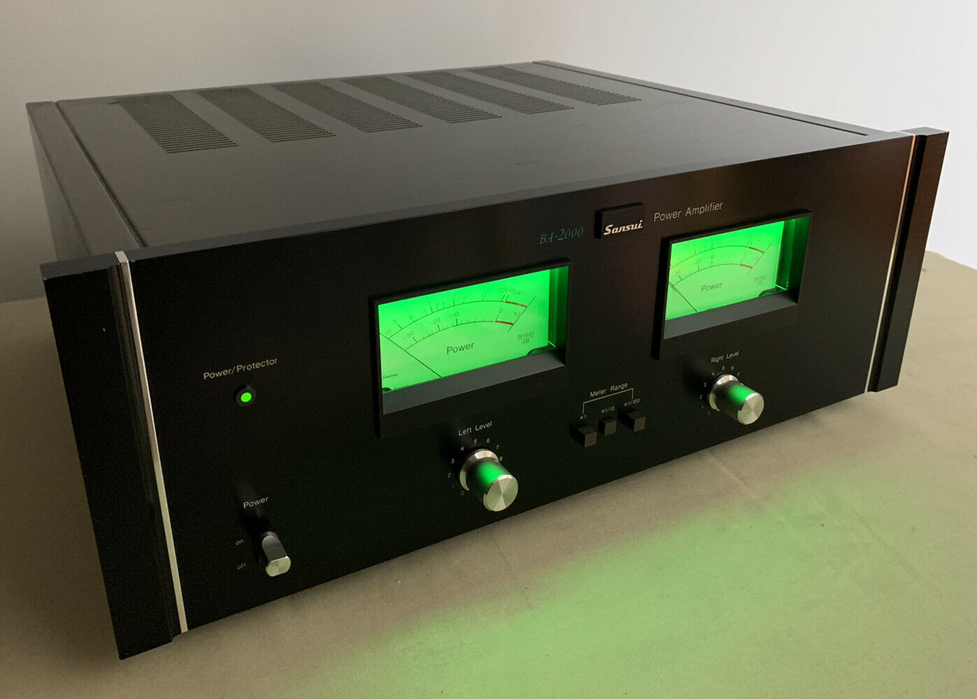 SANSUI サンスイ　パワーアンプ　BA-2000 BA-2000の紹介 44年前の製品 パワーアンプ PowerAmplifier